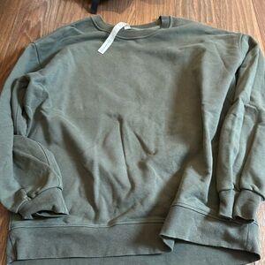 Lululemon Perfectly oversized crew neck in size 6 grey sage